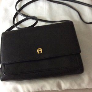 Etienne Aigner vintage crossbody/wallet handbag